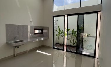 dijual Rumah 2 lt Mewah Jogja, Dekat Kampus UGM Akses Mobil