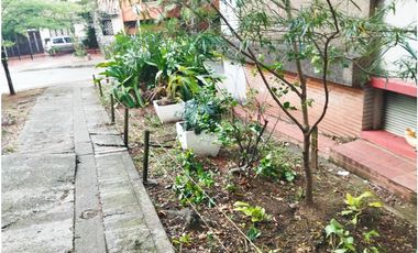 Alquilo Apartamento Tri-alcobas Piso 4 Cali San Fernando por meses