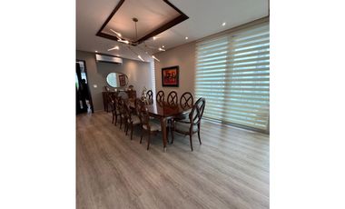 Venta - Apartamento en Latitude, Costa del Este