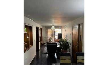 CASA EN VENTA MEDELLN, TOSCANA