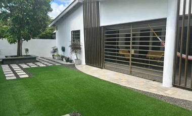 CASA EN PARQUE  LEFEVRE CHANIS 3REC 3.5 B  488M2 DE TERRENO