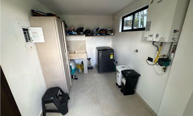 SE VENDE CASA MODERNA EN LA CEJA SECTOR EL TAMBO CONDOMINIO CERRADO