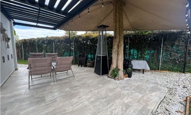 SE VENDE CASA MODERNA EN LA CEJA SECTOR EL TAMBO CONDOMINIO CERRADO