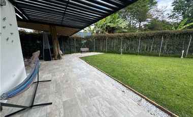 SE VENDE CASA MODERNA EN LA CEJA SECTOR EL TAMBO CONDOMINIO CERRADO