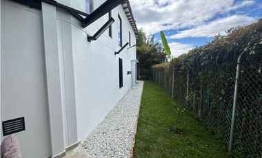 SE VENDE CASA MODERNA EN LA CEJA SECTOR EL TAMBO CONDOMINIO CERRADO