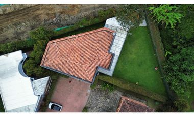 SE VENDE CASA MODERNA EN LA CEJA SECTOR EL TAMBO CONDOMINIO CERRADO