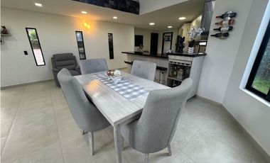 SE VENDE CASA MODERNA EN LA CEJA SECTOR EL TAMBO CONDOMINIO CERRADO