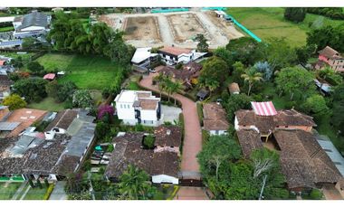 SE VENDE CASA MODERNA EN LA CEJA SECTOR EL TAMBO CONDOMINIO CERRADO