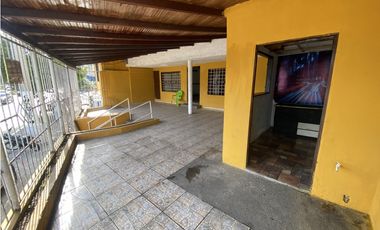 Casa comercial en arriendo barrio Los Jobos en Barranquilla