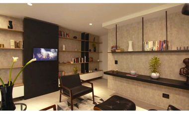 VENDO espectacular CASA con piscina, Poblado - Balsos. Pedido $11.000