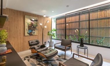 VENDO espectacular CASA con piscina, Poblado - Balsos. Pedido $11.000