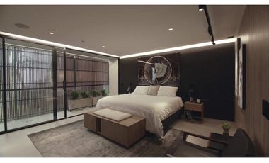 VENDO espectacular CASA con piscina, Poblado - Balsos. Pedido $11.000