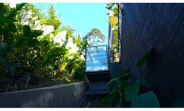 VENDO espectacular CASA con piscina, Poblado - Balsos. Pedido $11.000