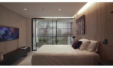 VENDO espectacular CASA con piscina, Poblado - Balsos. Pedido $11.000