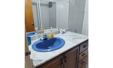 COMPRA AMPLIO APARTAMENTO EN SUPER UBICACION EN LAURELES
