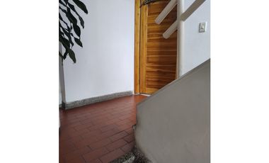 COMPRA AMPLIO APARTAMENTO EN SUPER UBICACION EN LAURELES