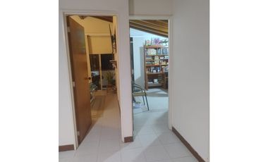 COMPRA AMPLIO APARTAMENTO EN SUPER UBICACION EN LAURELES