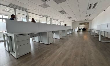 ARRIENDO OFICINA 330 m2 SEMI AMOBLADA  ZONA FINANCIERA CALLE 72