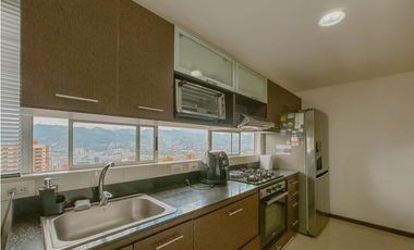 Amoblado HERMOSO Apartamento Los Balsos Poblado