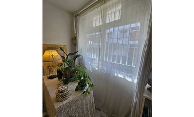 VENTA DE AGRADABLE DEPARTAMENTO EN CUARTA SECCIÓN- CIUDAD DE MENDOZA