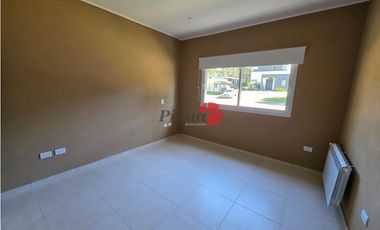 Casa en Venta - Barrio lamos - A Estrenar - Moderna y Luminosa