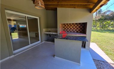 Casa en Venta - Barrio lamos - A Estrenar - Moderna y Luminosa