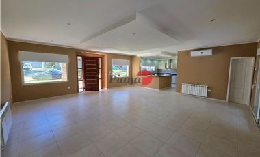 Casa en Venta - Barrio lamos - A Estrenar - Moderna y Luminosa