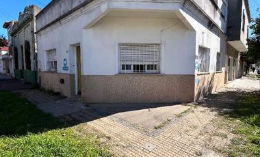 Casa PH en venta en Lanus Este