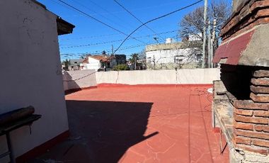 Casa PH en venta en Lanus Este