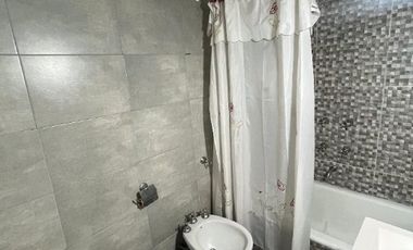 Casa PH en venta en Lanus Este