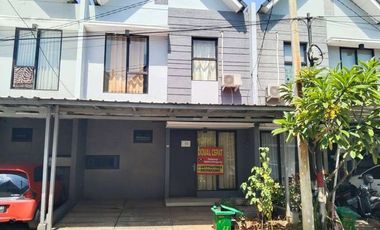 Dijual Cepat / Tax Over Rumah minimalis di Galuhmas Karawang Barat