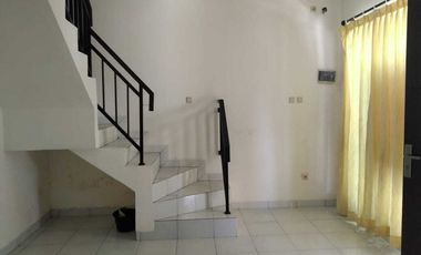 Dikontrakkan Rumah 2 Lantai di Pusat Kota Karawang