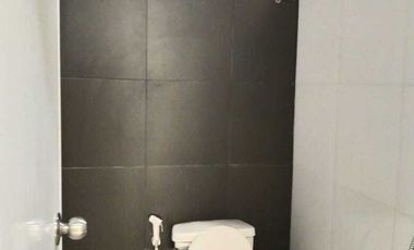 Dikontrakkan Rumah 2 Lantai di Pusat Kota Karawang