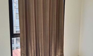 Dikontrakkan Rumah 2 Lantai di Pusat Kota Karawang