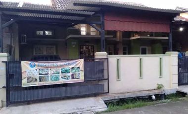 DiJual Cepat 2 unit Rumah Gandeng lokasi strategis Karawang