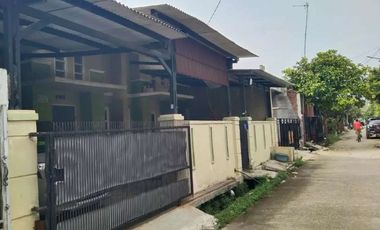 DiJual Cepat 2 unit Rumah Gandeng lokasi strategis Karawang