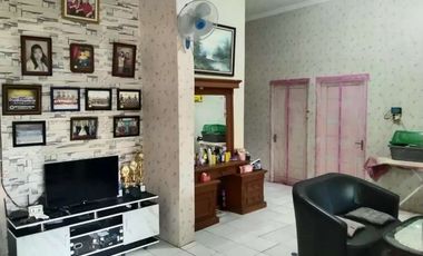 DiJual Cepat 2 unit Rumah Gandeng lokasi strategis Karawang