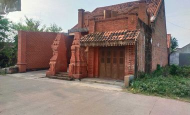 RUMAH DI DESA MENANGGAL, MOJOSARI MOJOKERTO