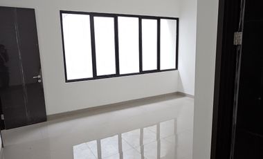 Disewa murah rumah milenial pik 2 uk 8x15 siap huni