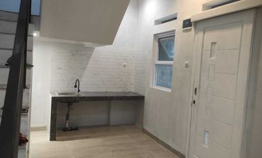Rumah rapi siap huni di jalan pembangunan dekat CSB Mall