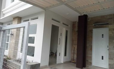 Rumah rapi siap huni di jalan pembangunan dekat CSB Mall