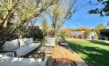 Casa en Venta en Av. Jose Rabat - Cond. Los Robles