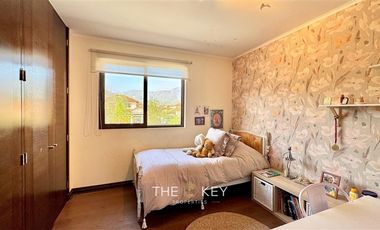 Casa en Venta en Av. Jose Rabat - Cond. Los Robles