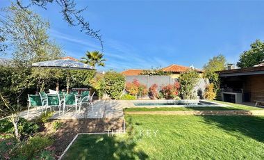 Casa en Venta en Av. Jose Rabat - Cond. Los Robles