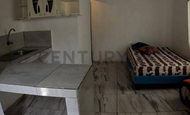 ¡Vivienda de lujo en venta con piscina y suites privadas!