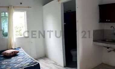 ¡Vivienda de lujo en venta con piscina y suites privadas!