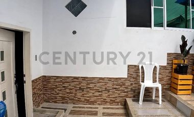 ¡Vivienda de lujo en venta con piscina y suites privadas!