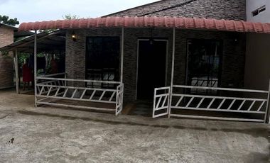 ¡Vivienda de lujo en venta con piscina y suites privadas!