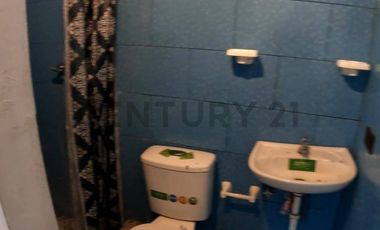 ¡Vivienda de lujo en venta con piscina y suites privadas!