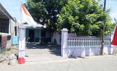 Dijual Cepat  Rumah Kampung Siap Huni Daerah Kemansen Krian